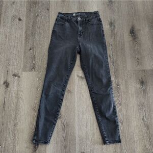 No Boundaries Black High Rise Skinny Jeans Size 5